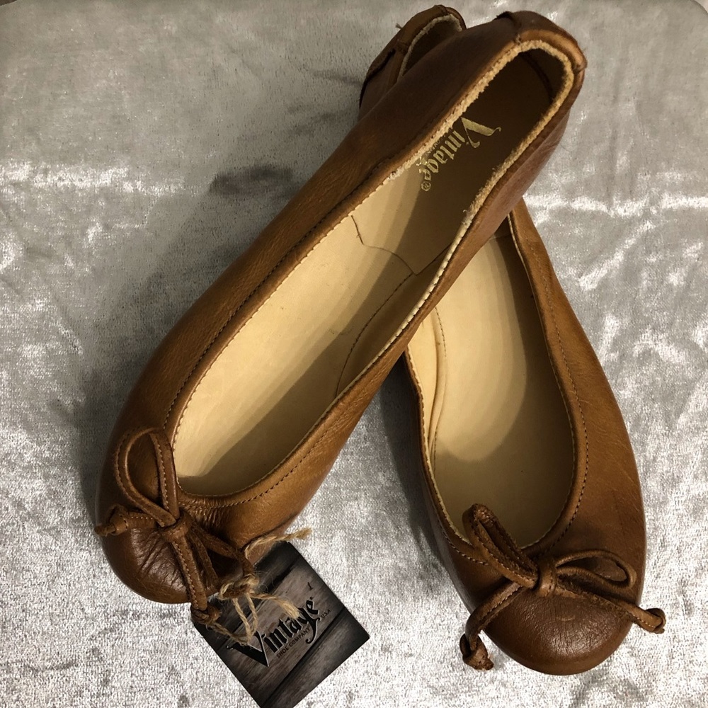 5/$20 Vintage Shoe Company leather ballet size 6.5